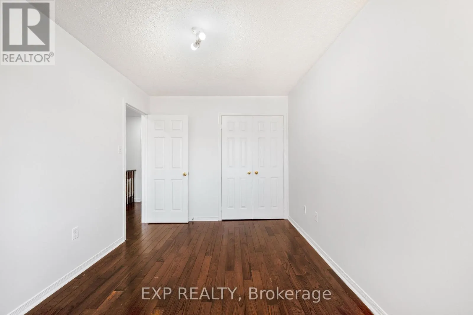 128 OLYMPIA CRESCENT
