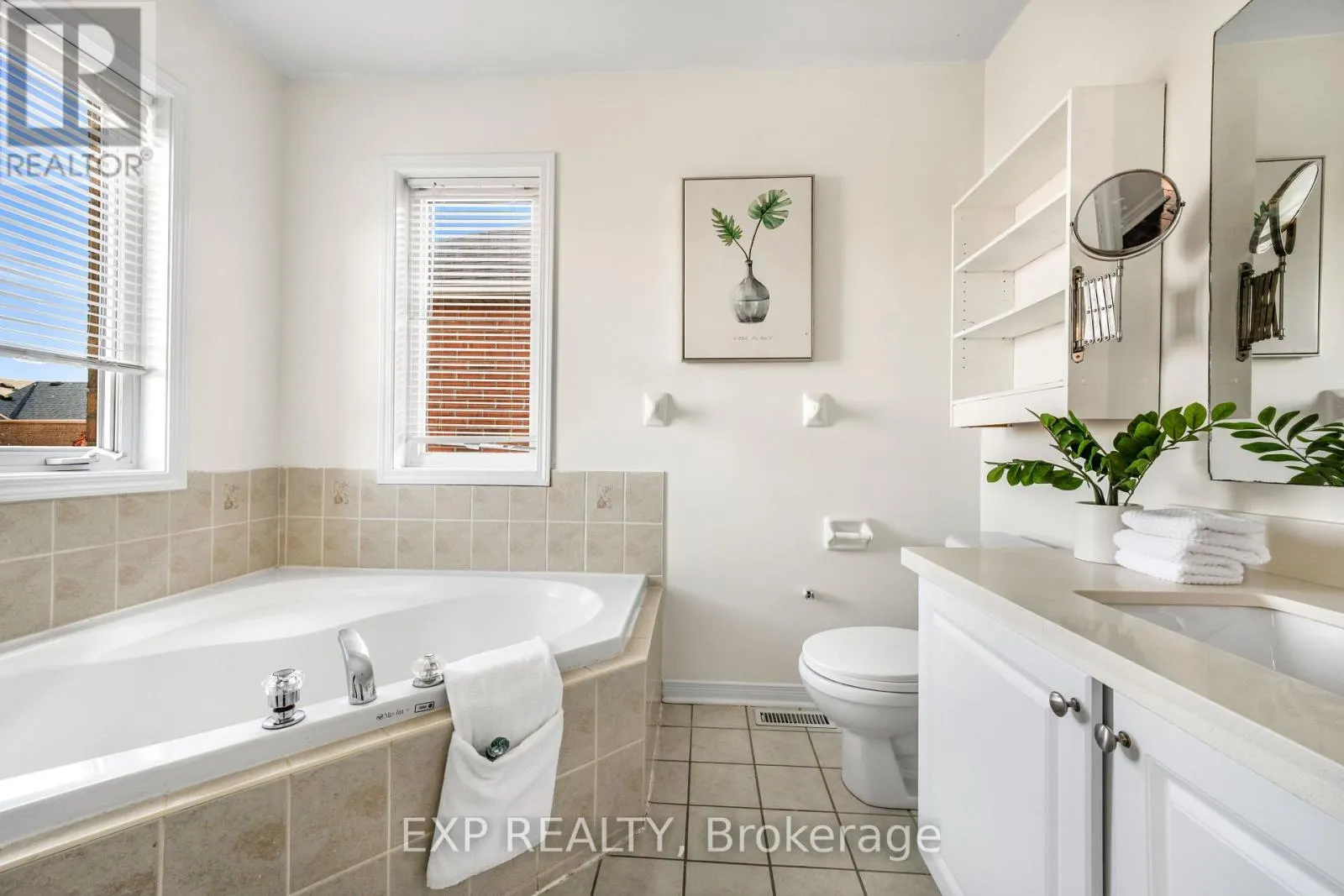 128 OLYMPIA CRESCENT