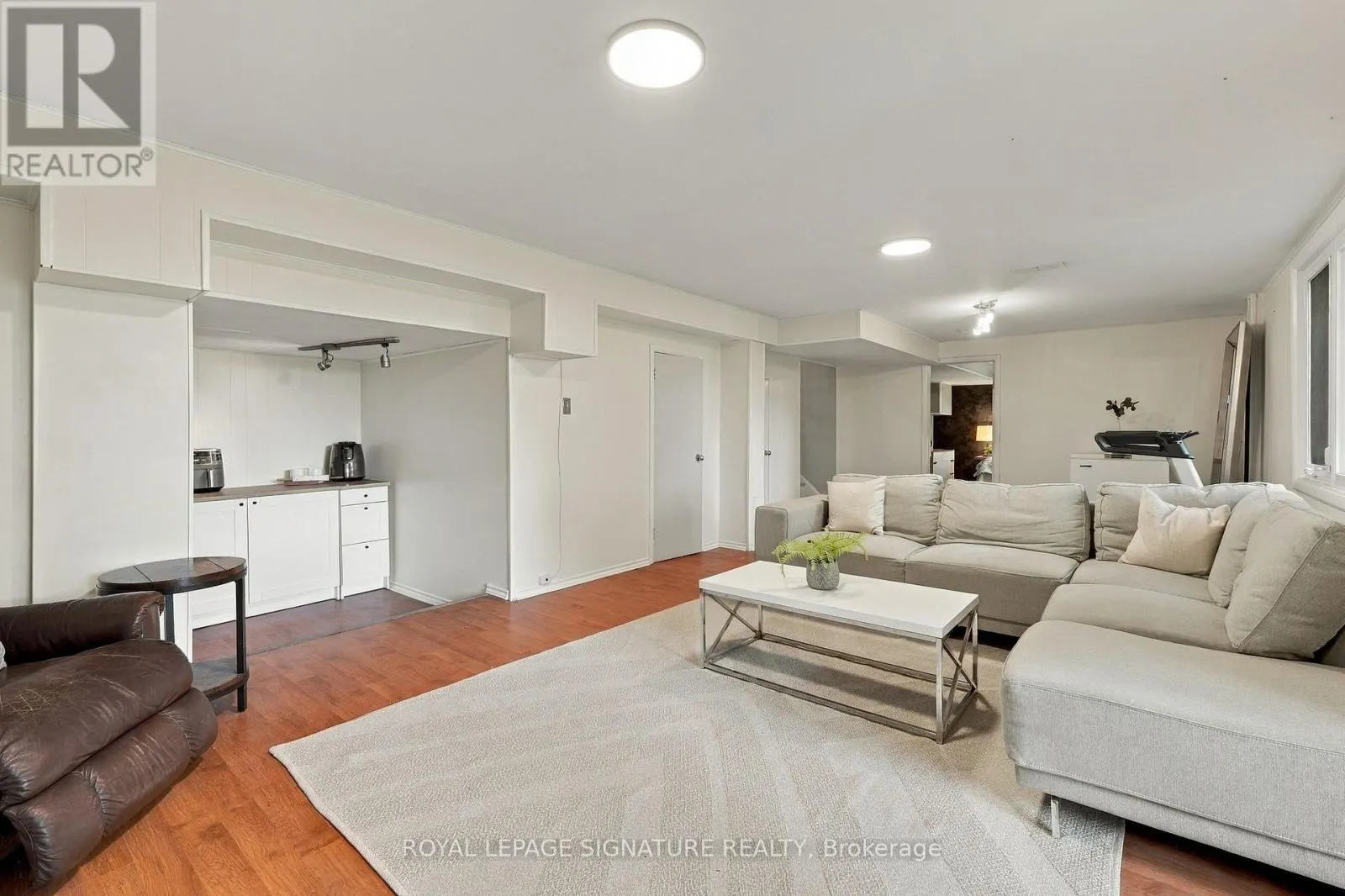 315 MARKLAND DRIVE