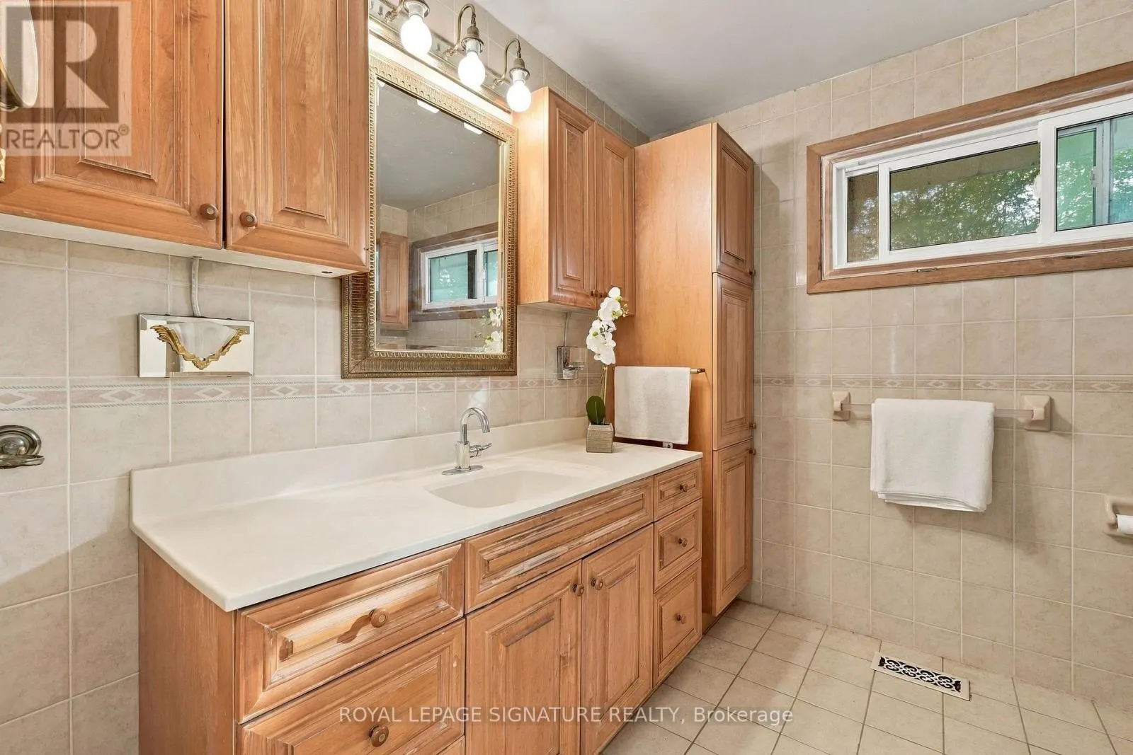 315 MARKLAND DRIVE