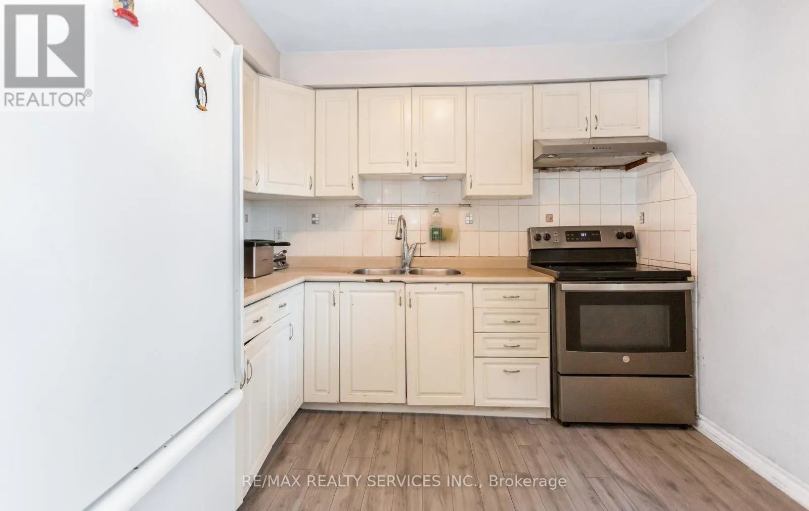 50 - 2605 WOODCHESTER DRIVE