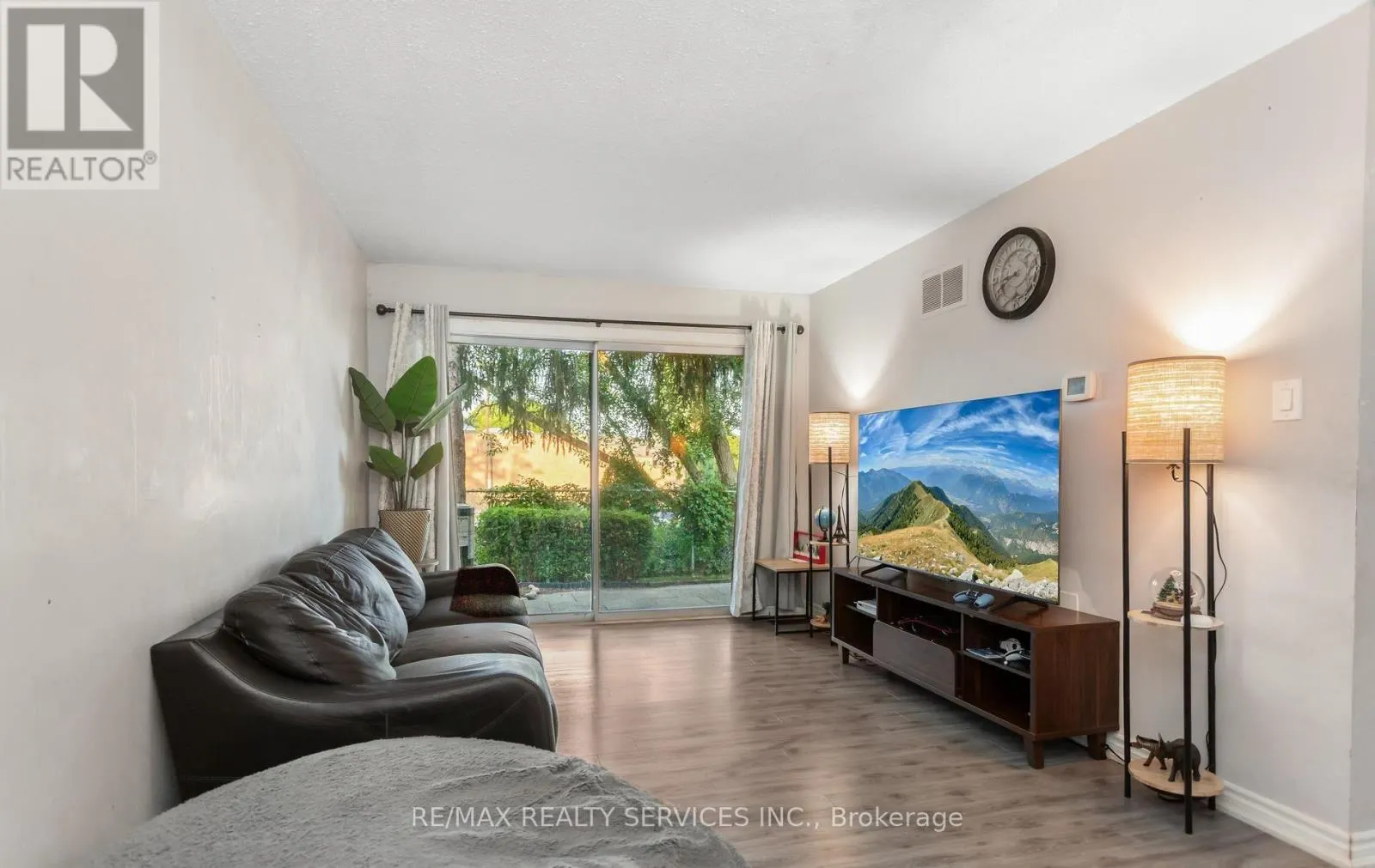 50 - 2605 WOODCHESTER DRIVE