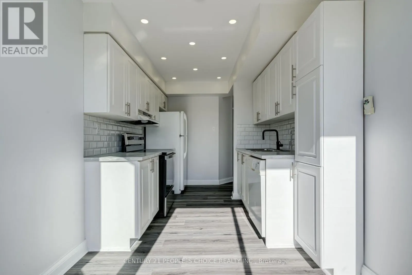110 - 22 HANOVER ROAD