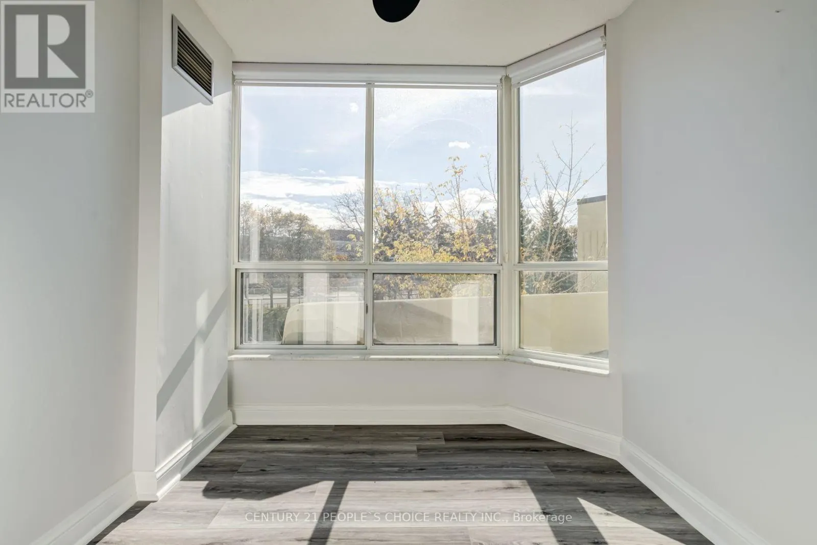110 - 22 HANOVER ROAD