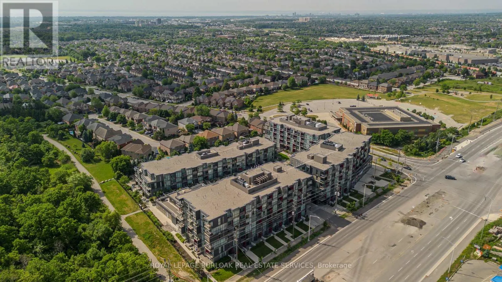 D509 - 5220 DUNDAS STREET