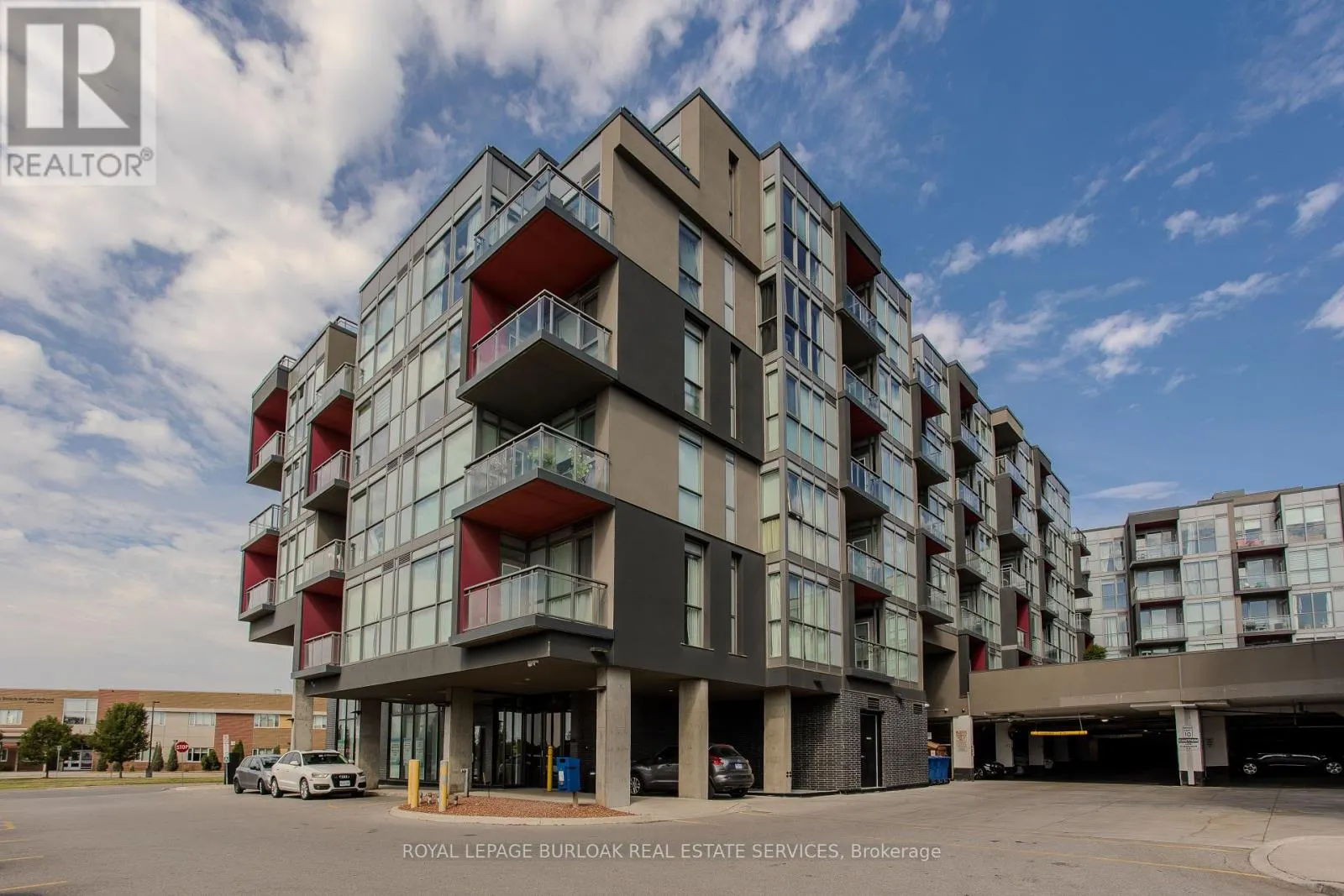 D509 - 5220 DUNDAS STREET