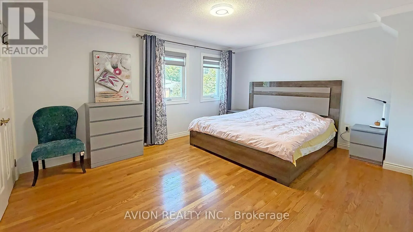 1413 HARMSWORTH SQUARE