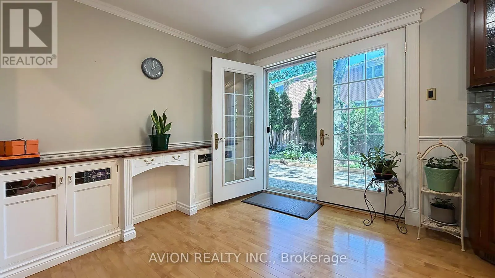 1413 HARMSWORTH SQUARE