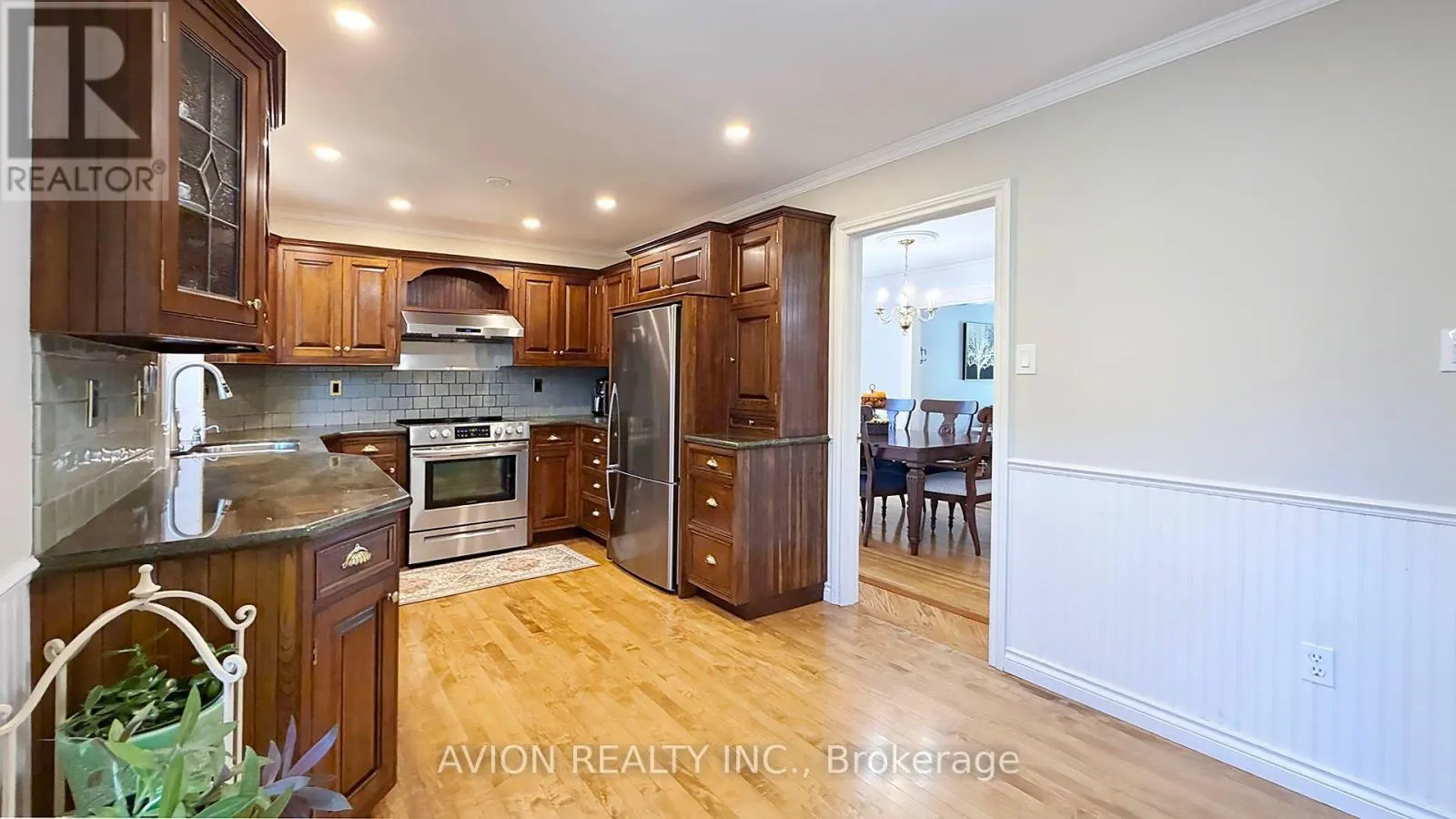 1413 HARMSWORTH SQUARE