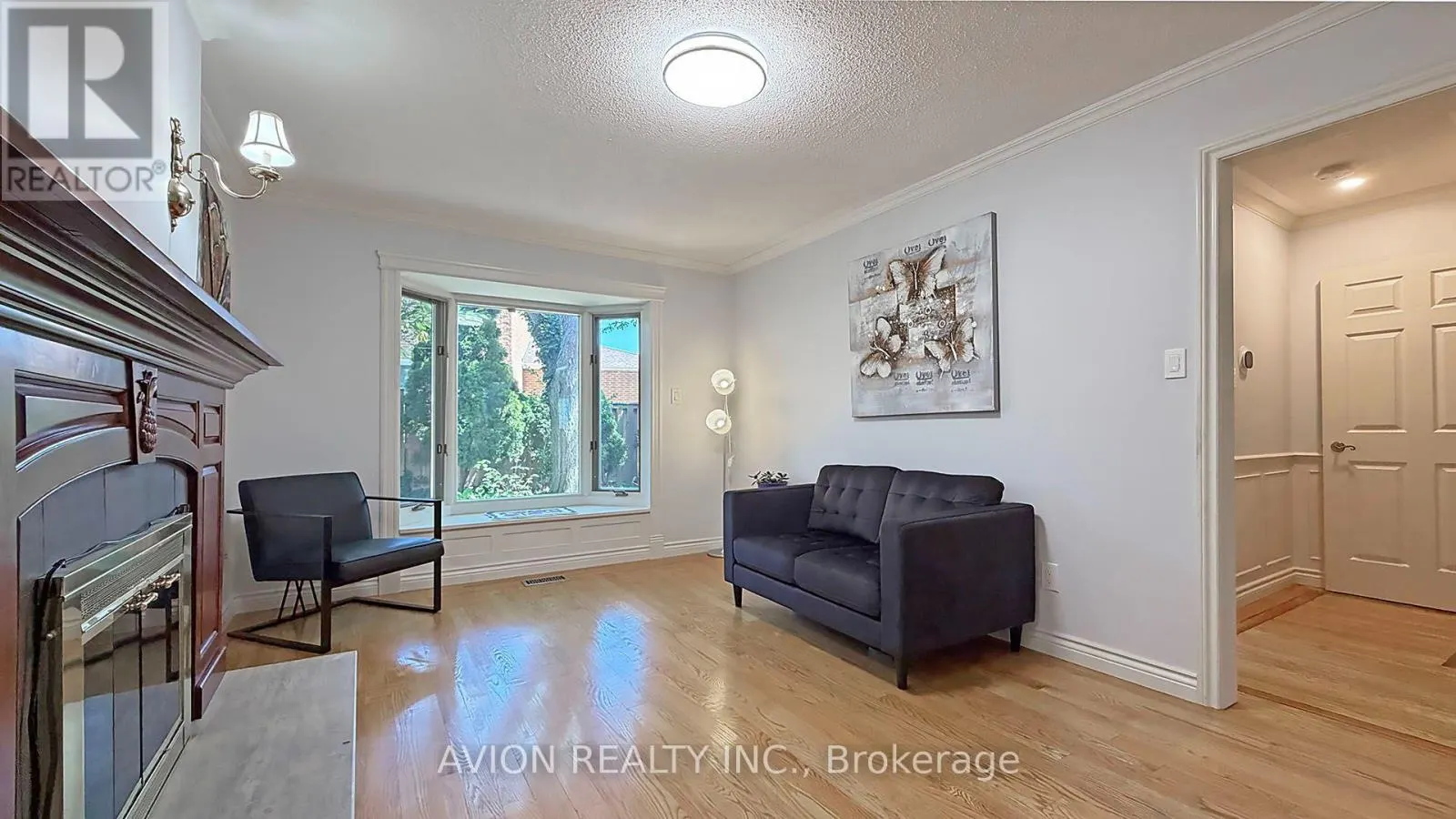 1413 HARMSWORTH SQUARE