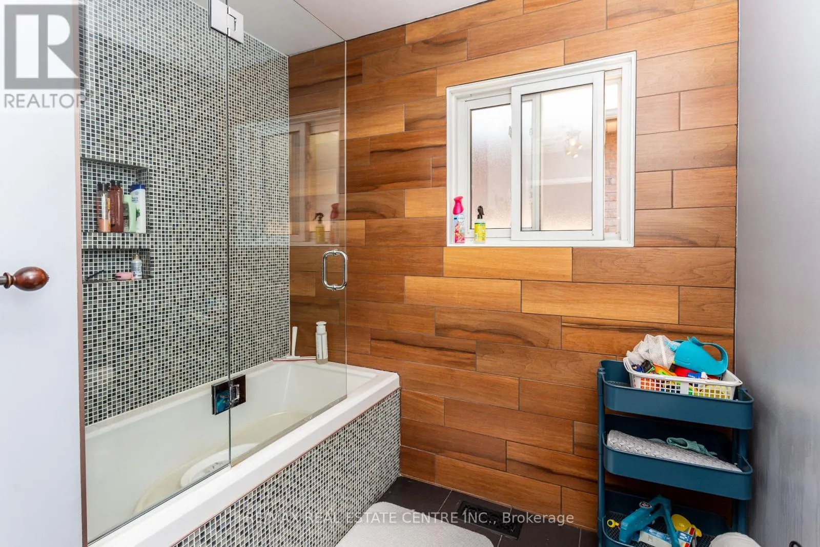 4386 CURIA CRESCENT
