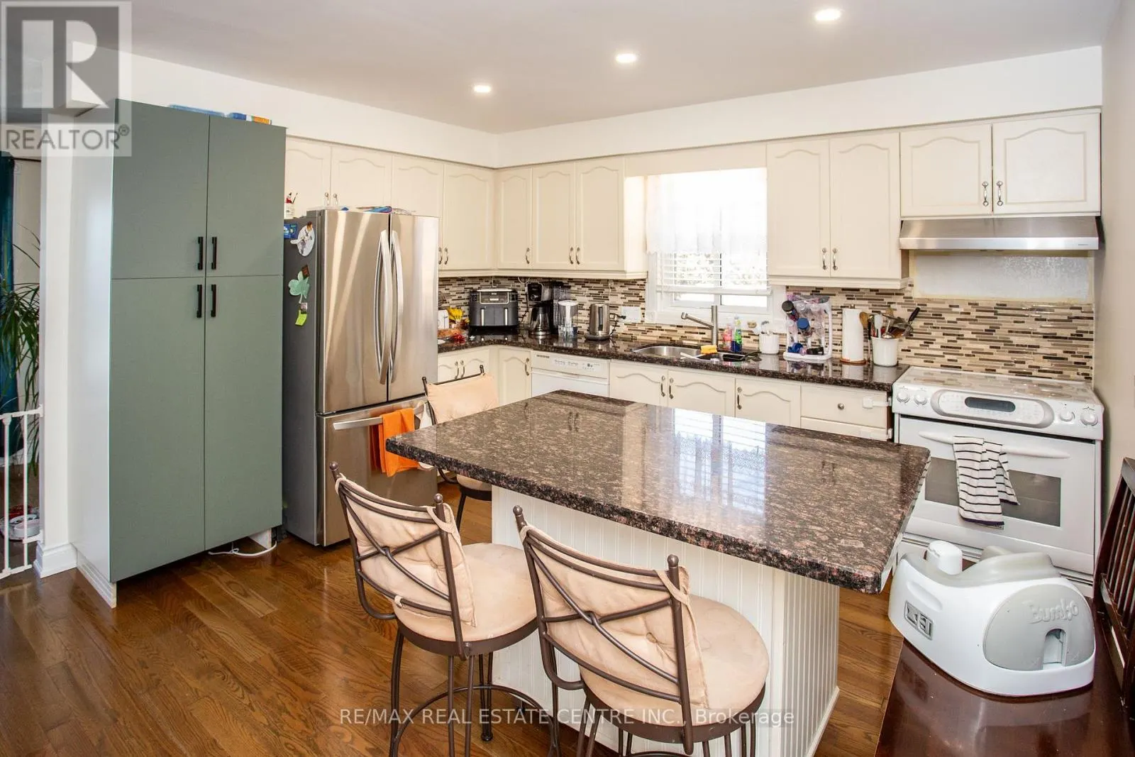 4386 CURIA CRESCENT