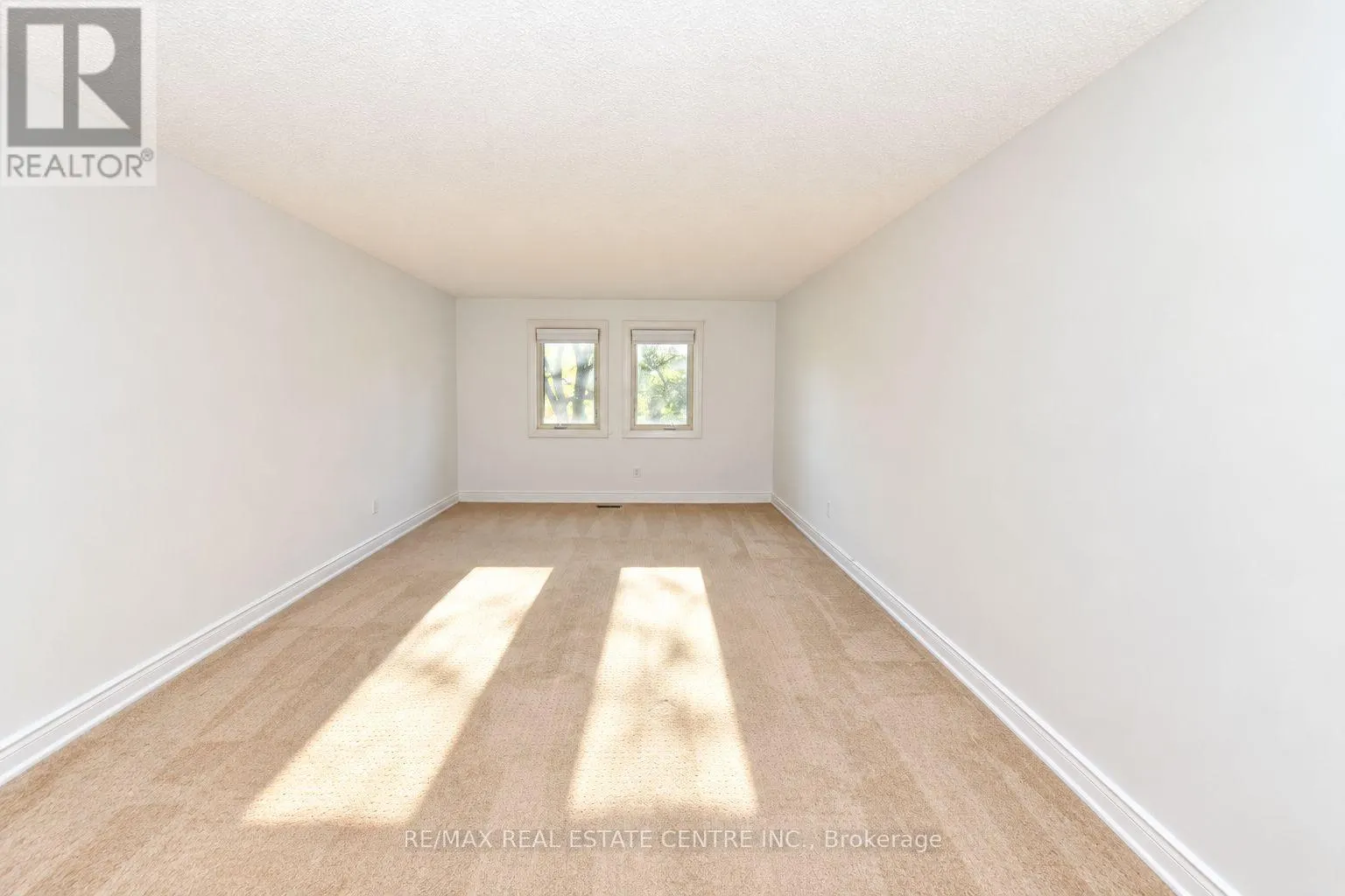 1307 SADDLER CIRCLE