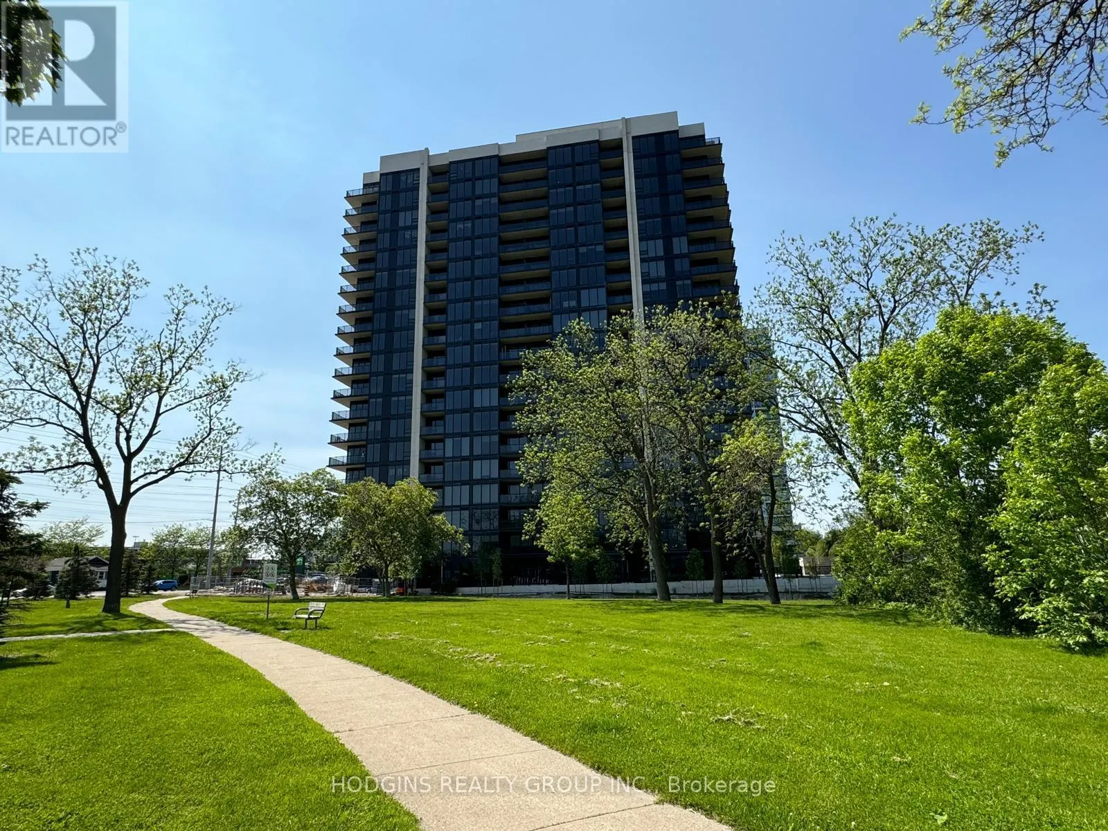 812 - 1035 SOUTHDOWN ROAD