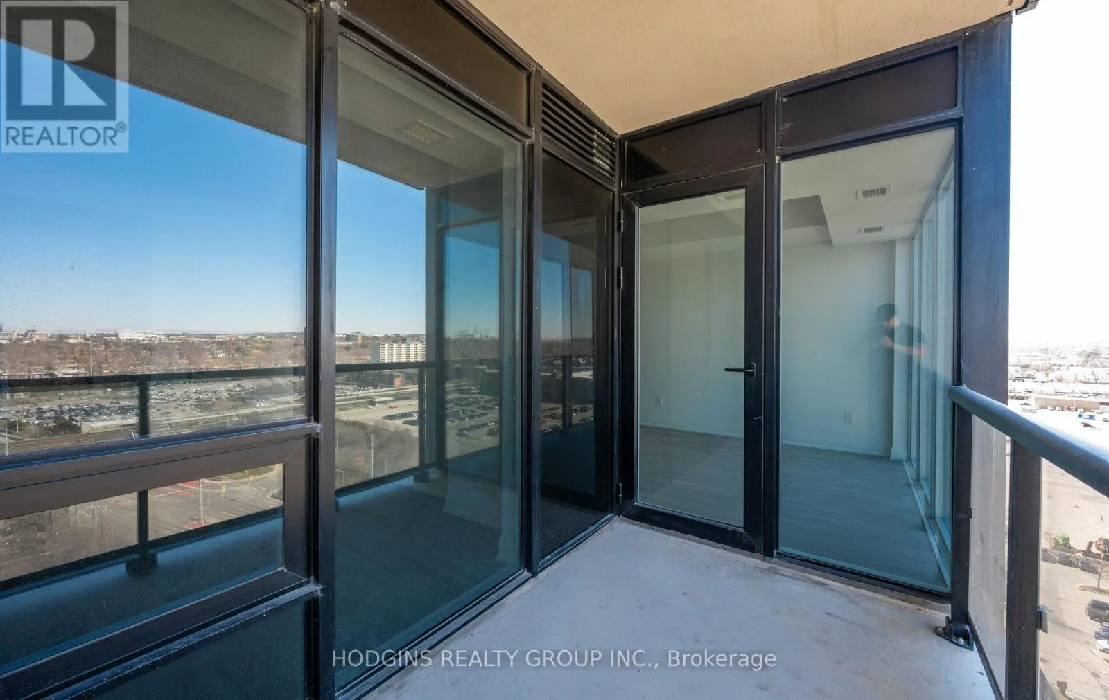 812 - 1035 SOUTHDOWN ROAD