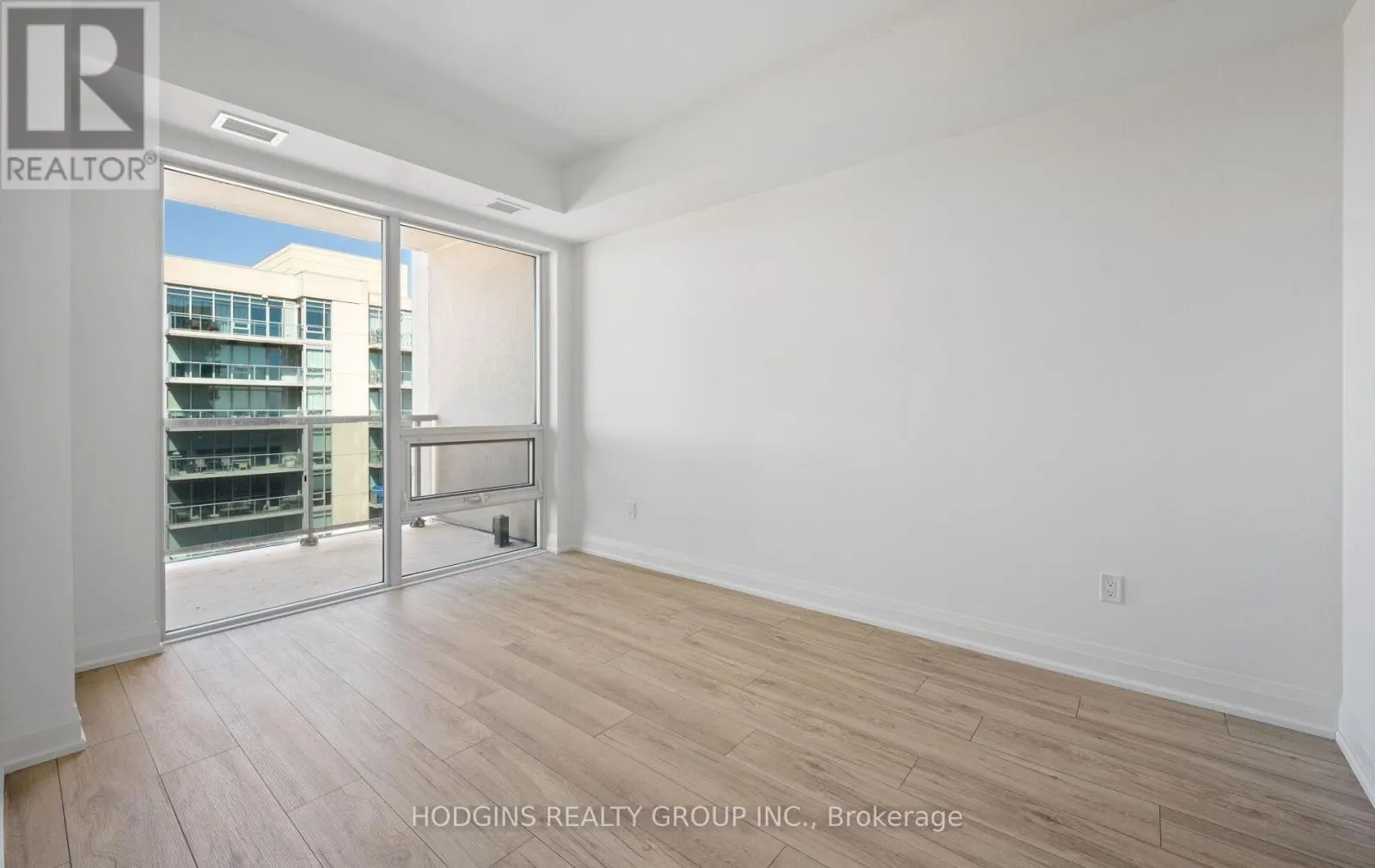 812 - 1035 SOUTHDOWN ROAD