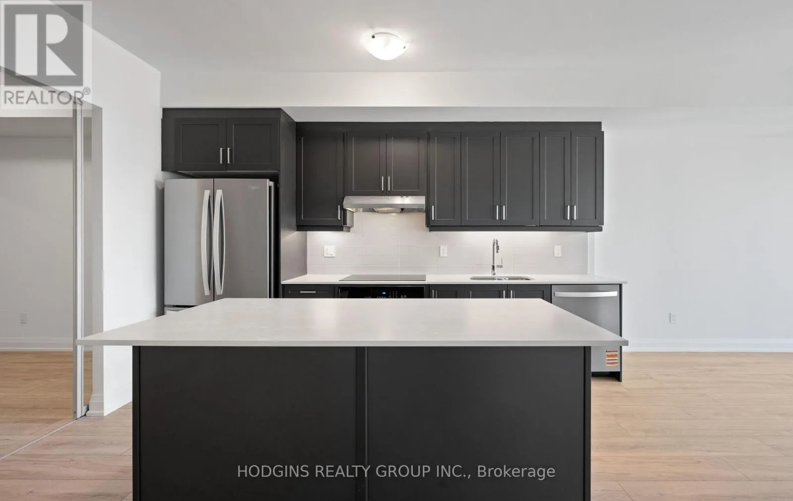 812 - 1035 SOUTHDOWN ROAD
