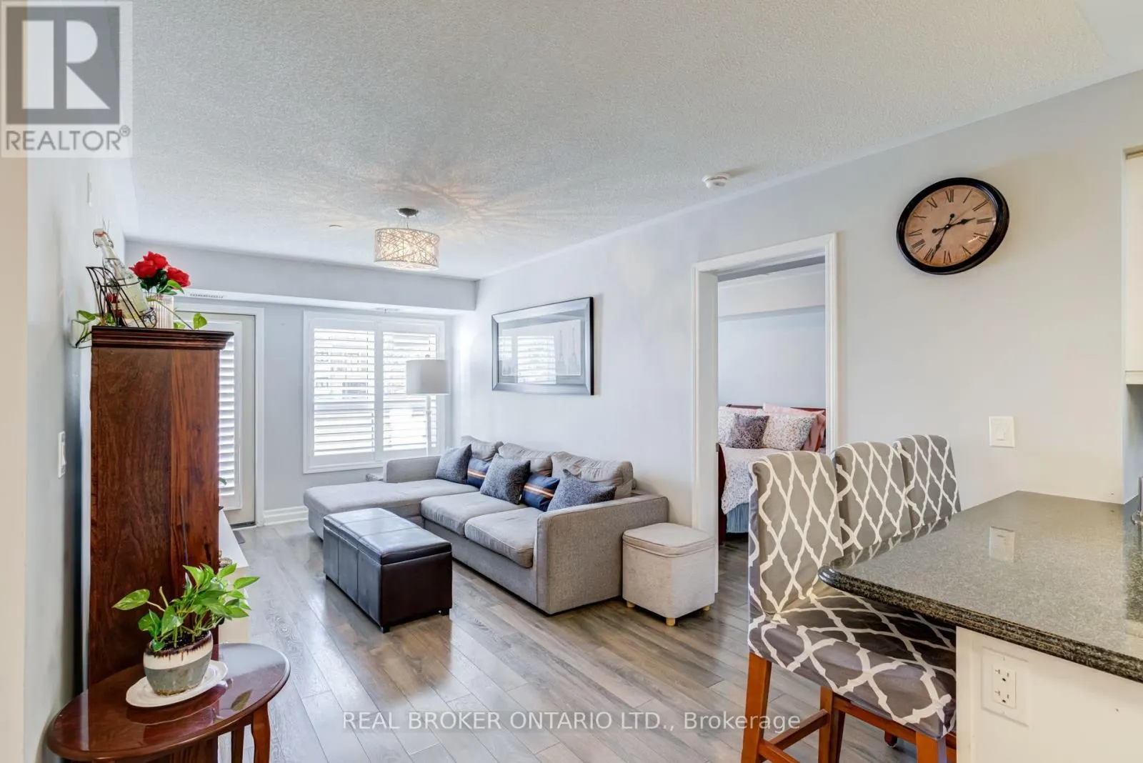 1045 NADALIN HEIGHTS