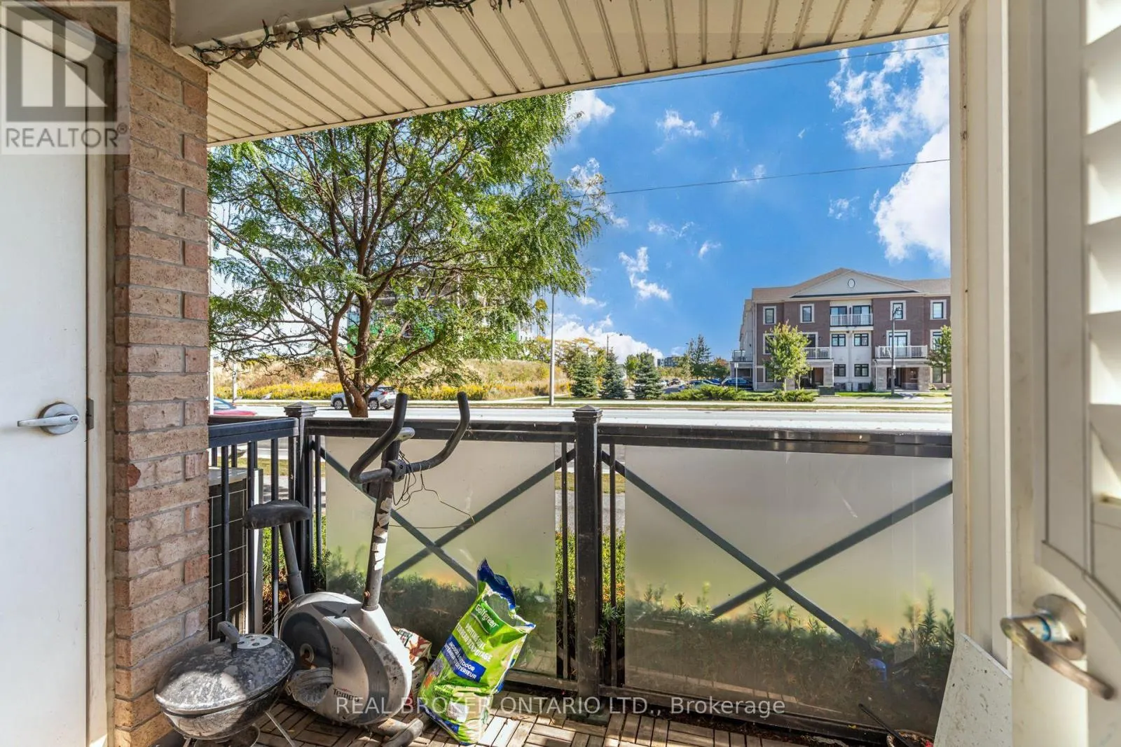 1045 NADALIN HEIGHTS