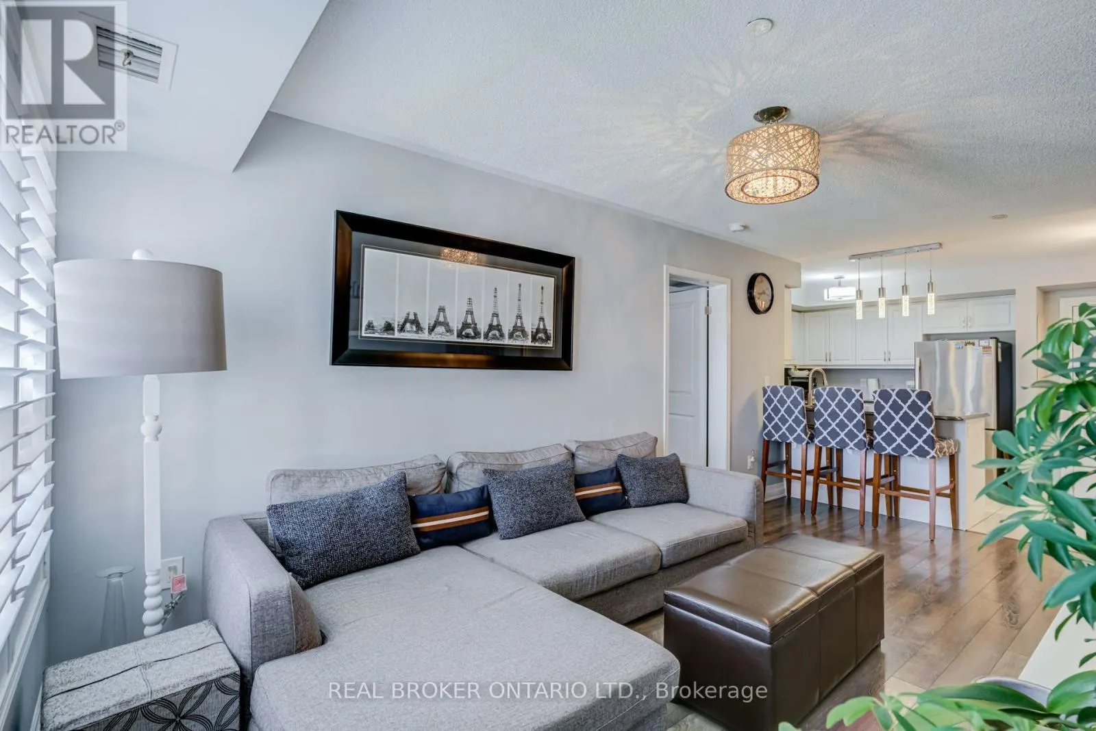 1045 NADALIN HEIGHTS