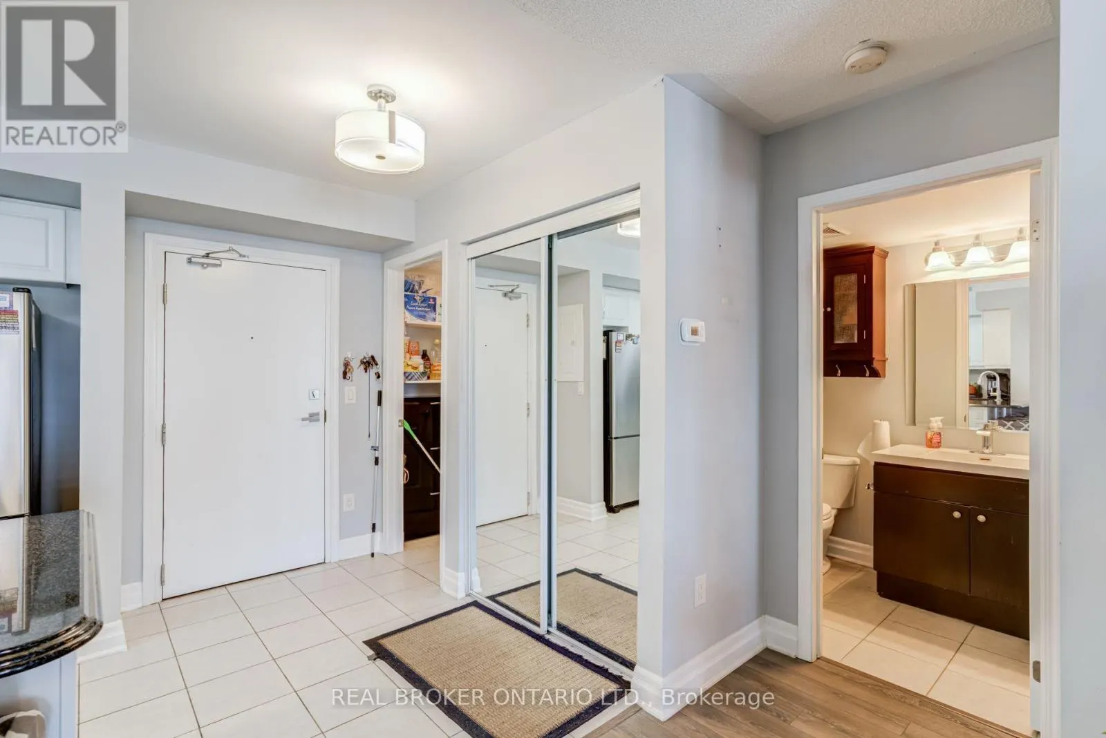 1045 NADALIN HEIGHTS