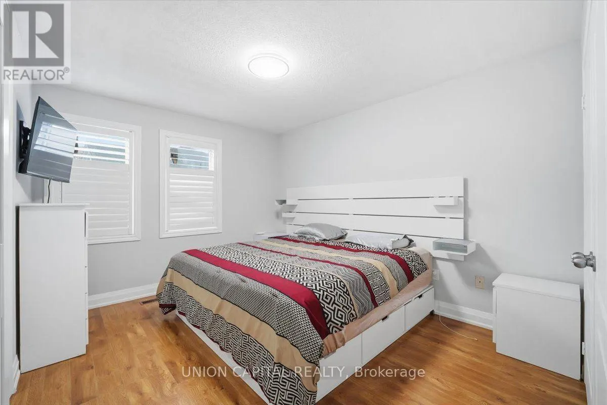 15 HACKBERRY GATE