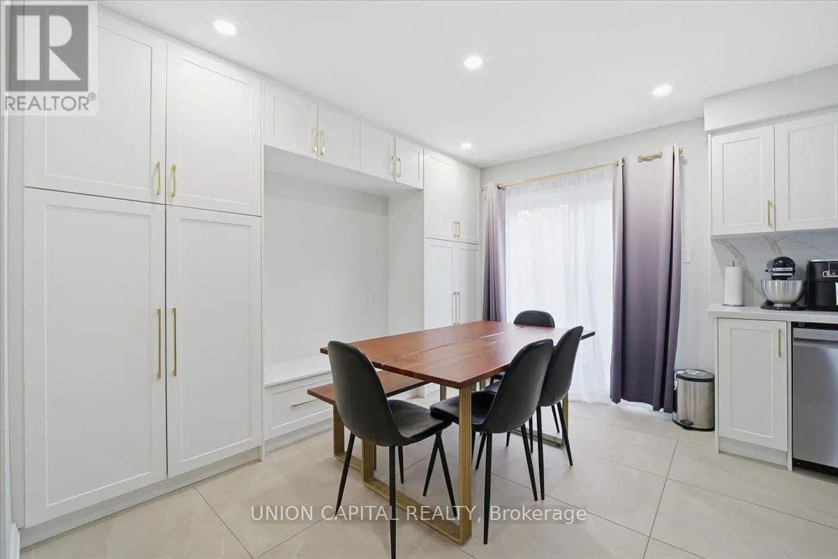 15 HACKBERRY GATE