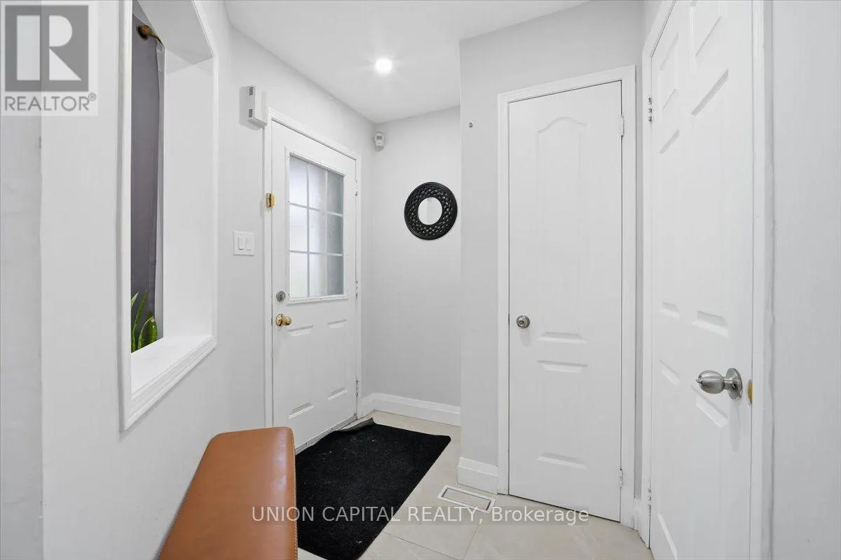 15 HACKBERRY GATE