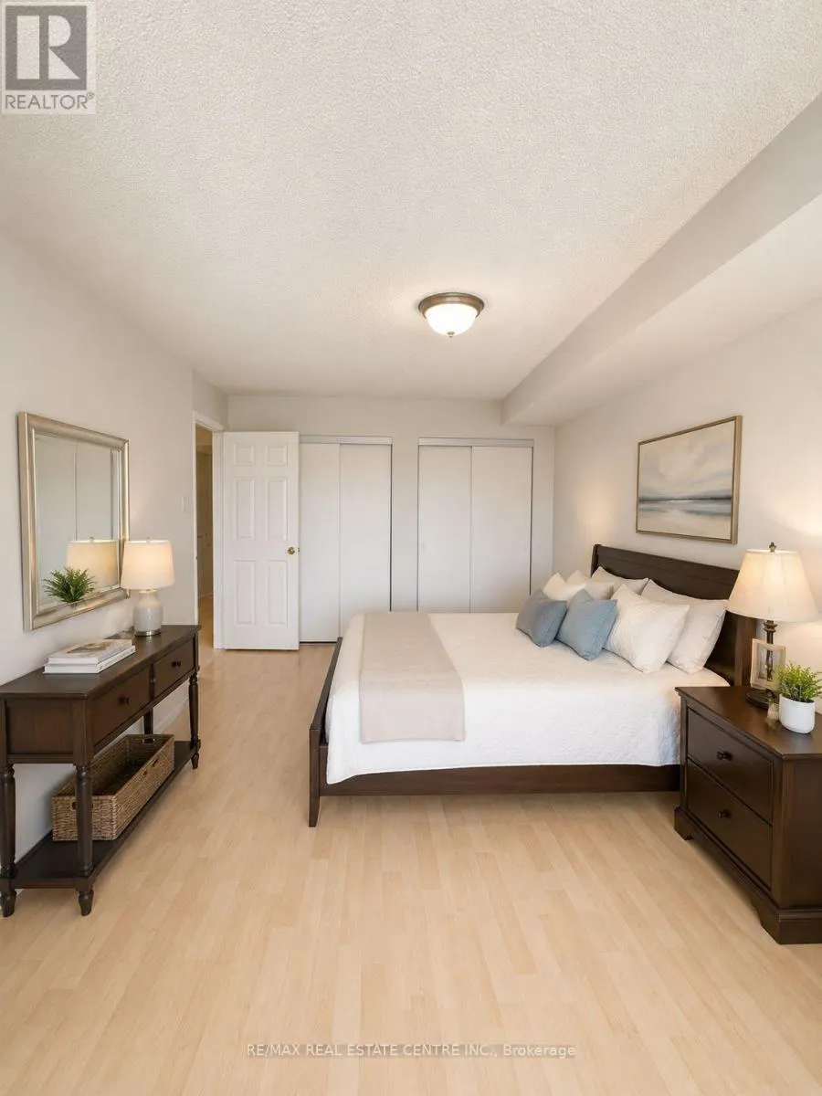 1007 - 2177 BURNHAMTHORPE ROAD W