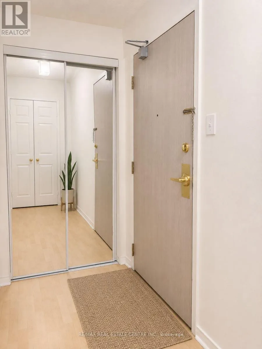 1007 - 2177 BURNHAMTHORPE ROAD W