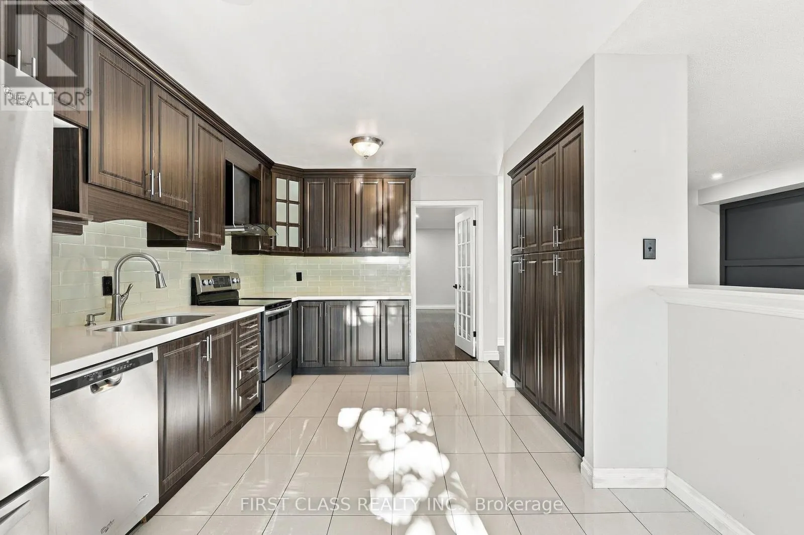 91 CHEVIOT CRESCENT