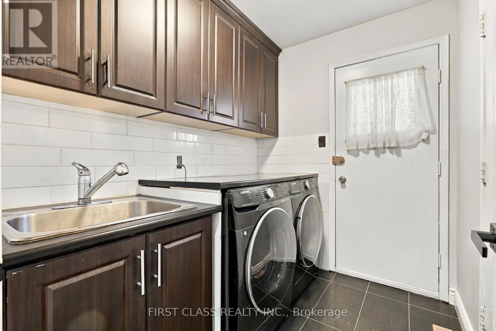 91 CHEVIOT CRESCENT