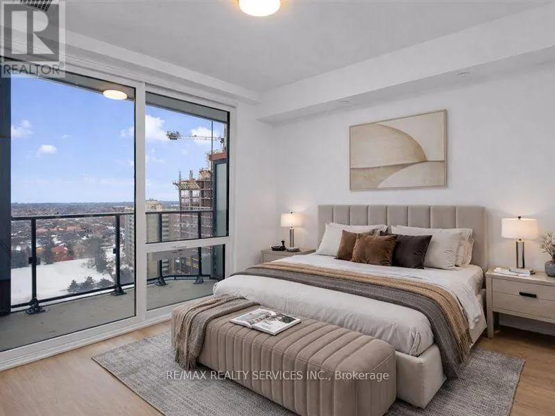 908 - 448 BURNHAMTHORPE ROAD W