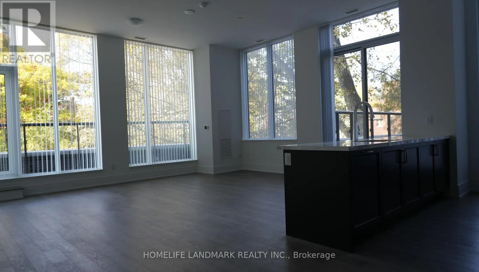 203 - 2450 BLOOR ST STREET W