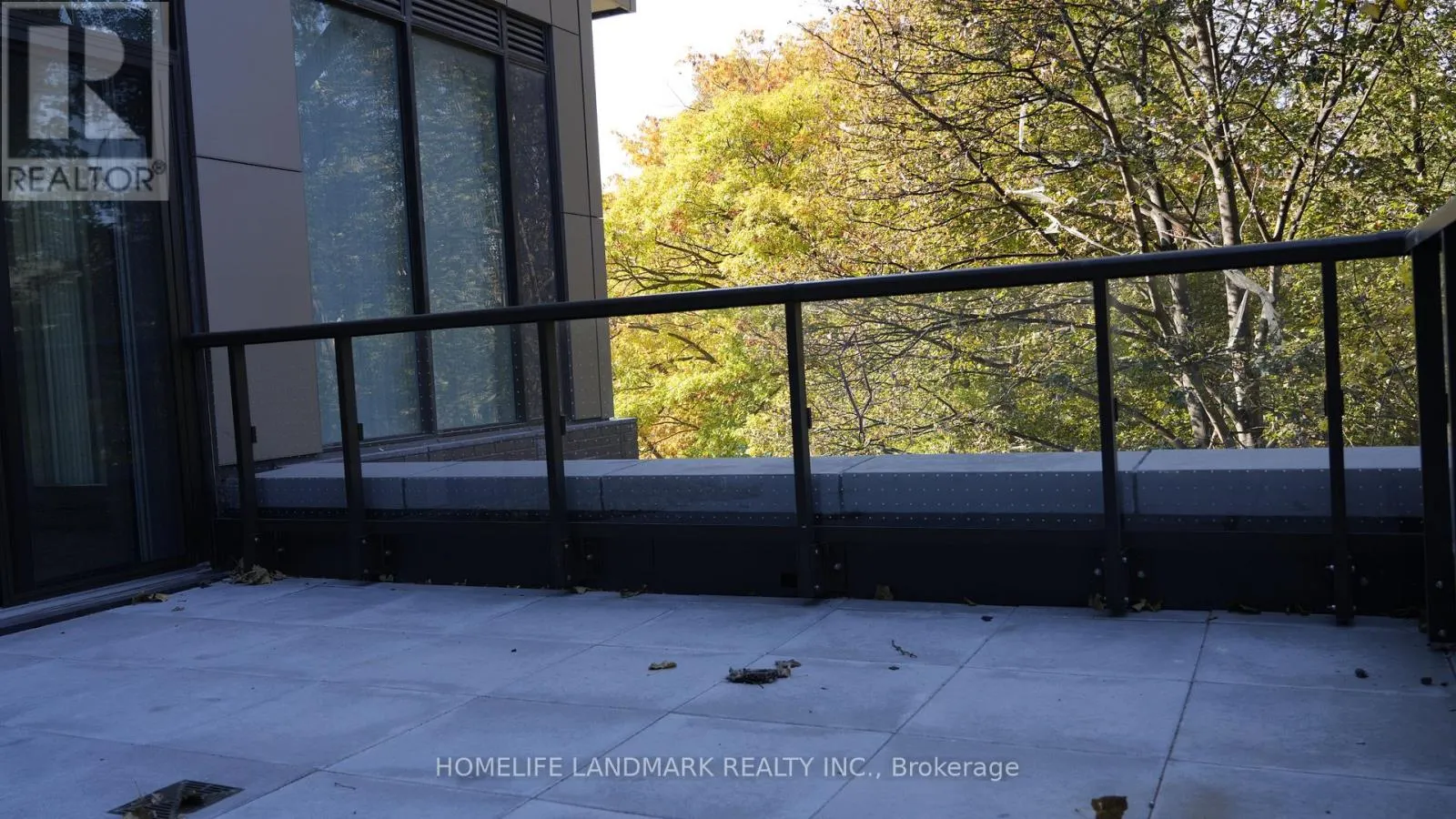 203 - 2450 BLOOR ST STREET W