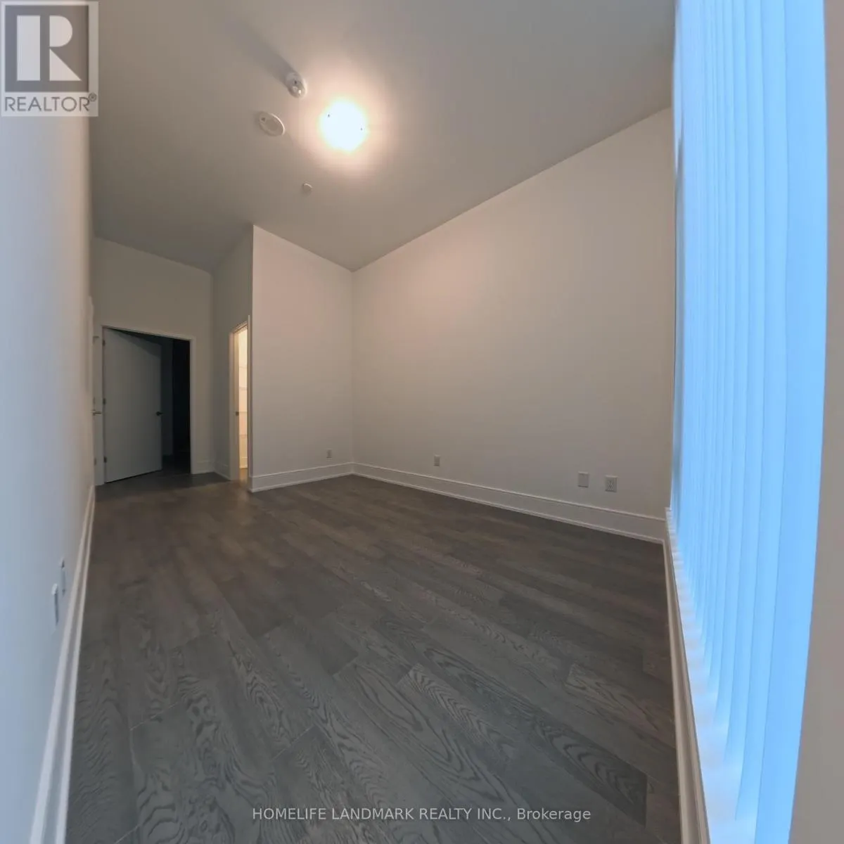203 - 2450 BLOOR ST STREET W