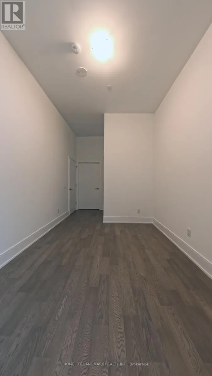 203 - 2450 BLOOR ST STREET W
