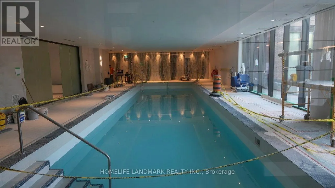 203 - 2450 BLOOR ST STREET W