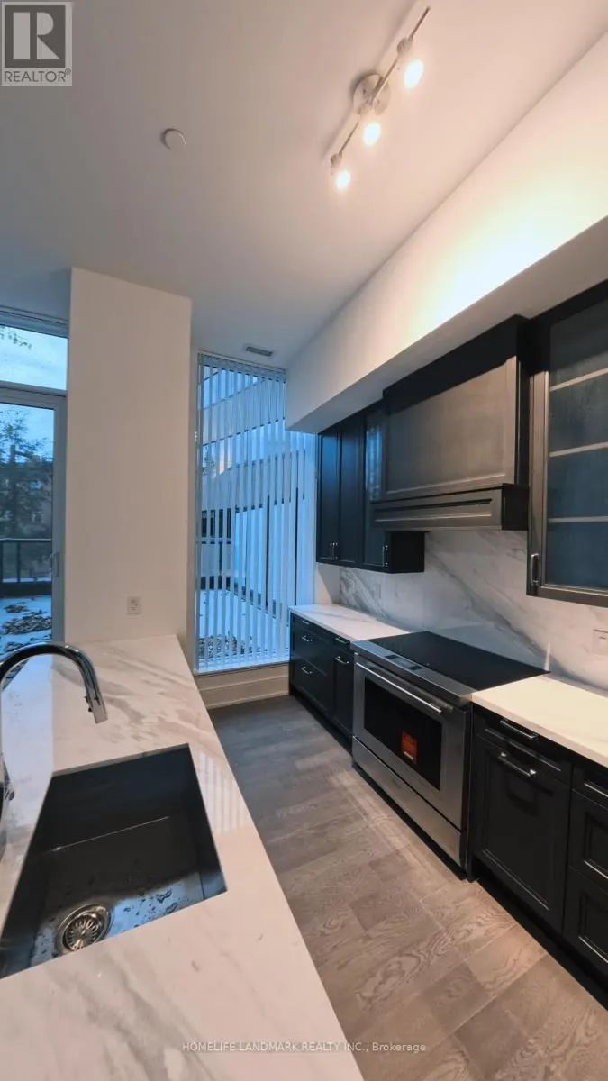 203 - 2450 BLOOR ST STREET W