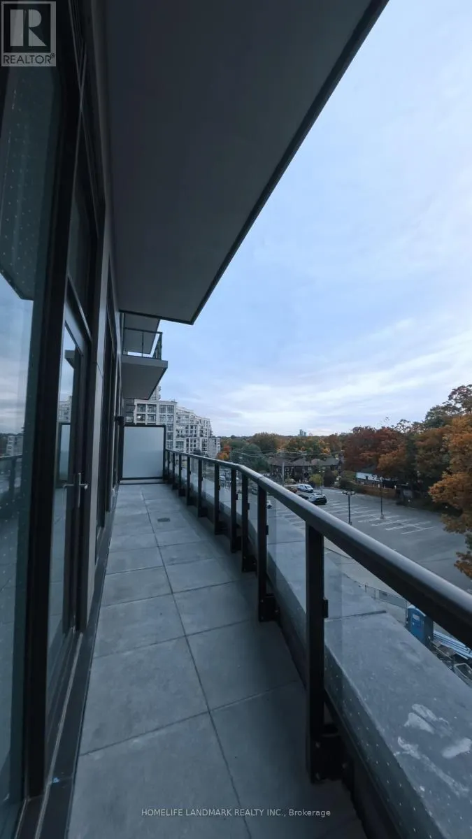 203 - 2450 BLOOR ST STREET W
