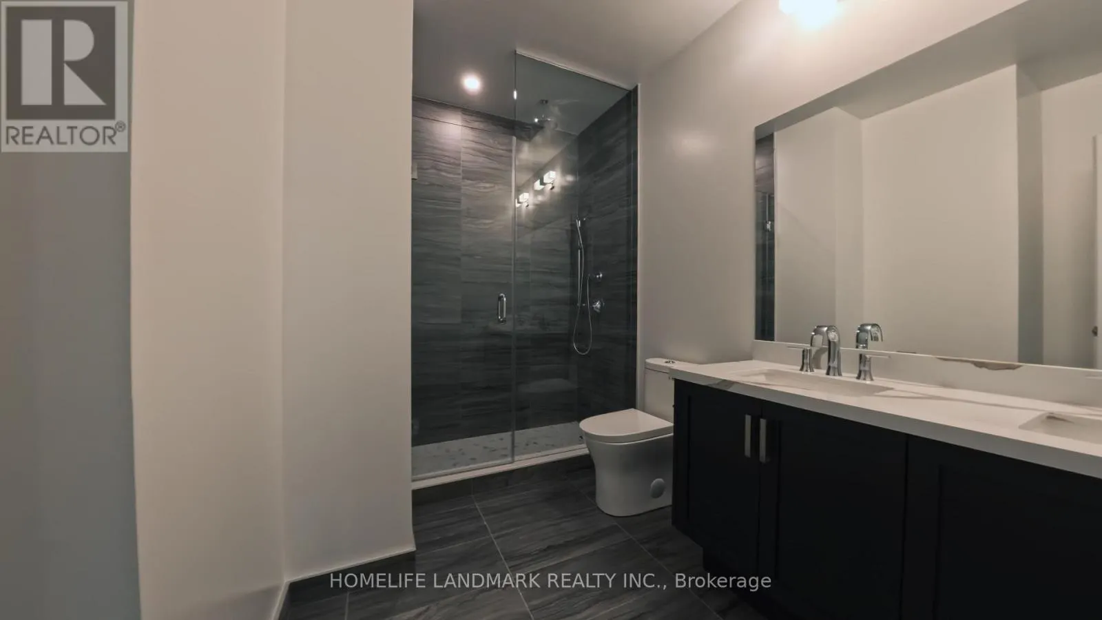 203 - 2450 BLOOR ST STREET W