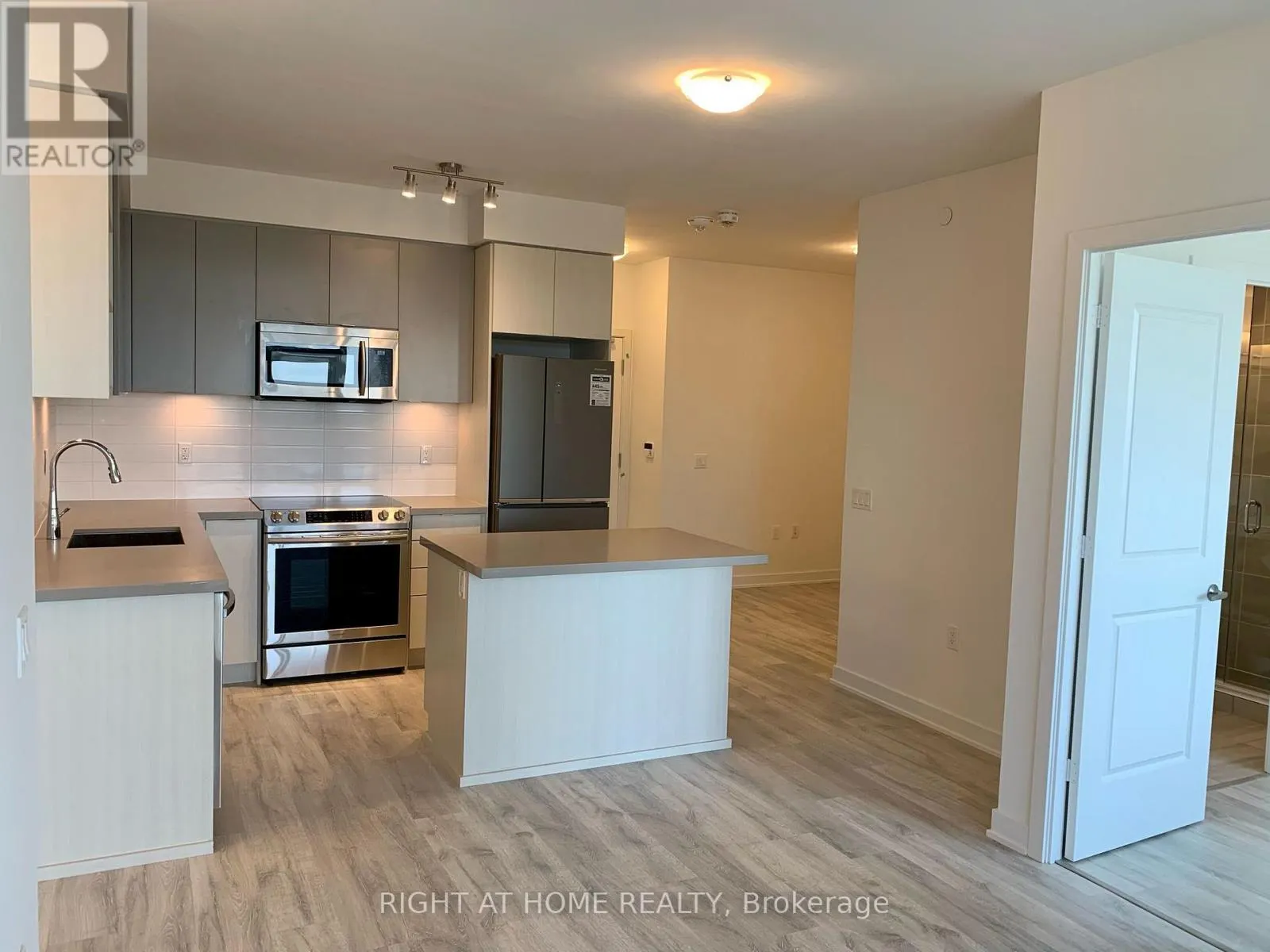 1810 - 4677 GLEN ERIN DRIVE