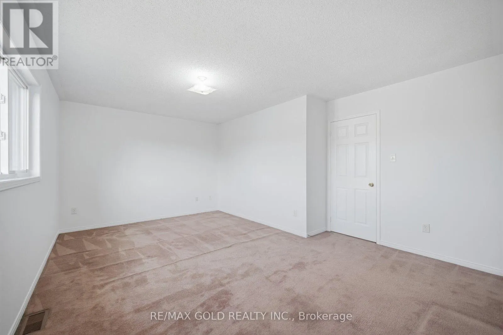 99 WOODHAVEN DRIVE