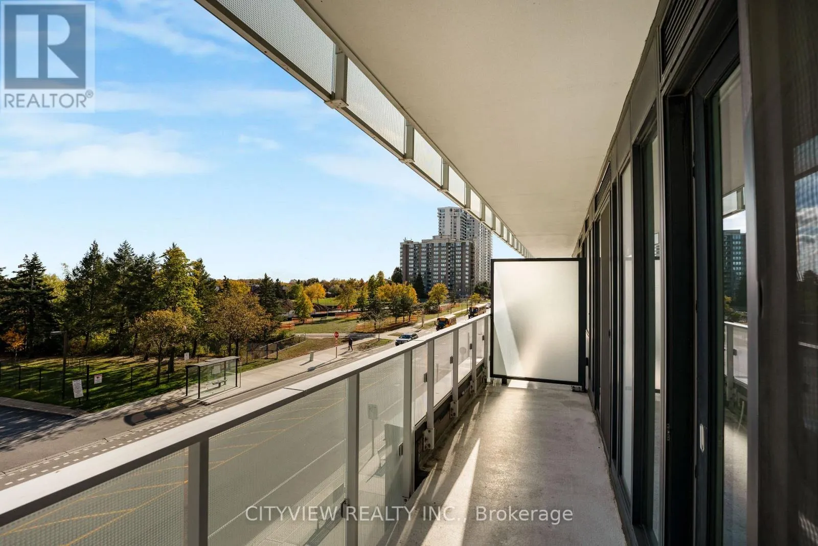 212 - 3883 QUARTZ ROAD