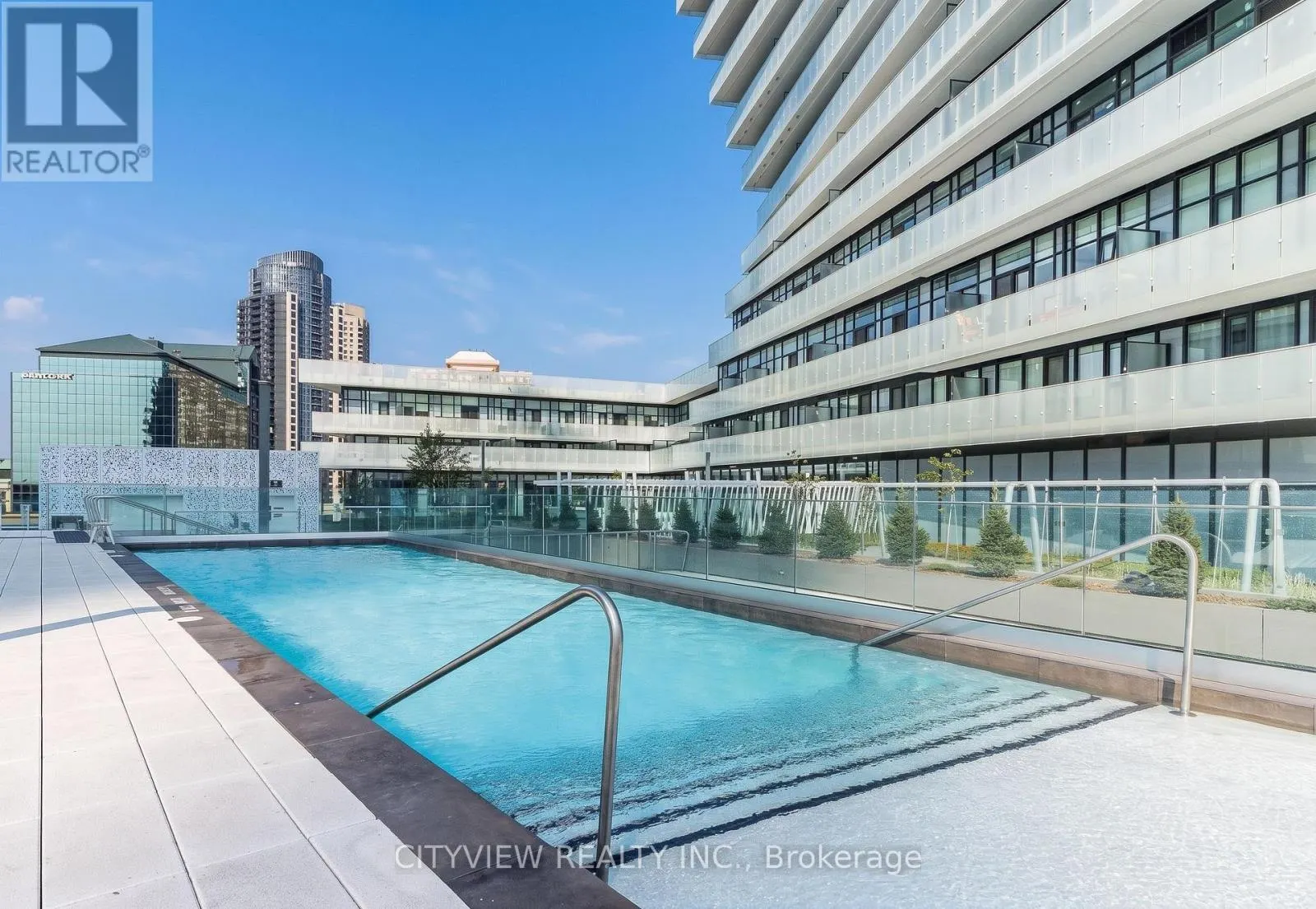 212 - 3883 QUARTZ ROAD
