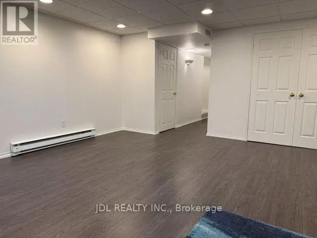 4 - 1500 REEVES GATE
