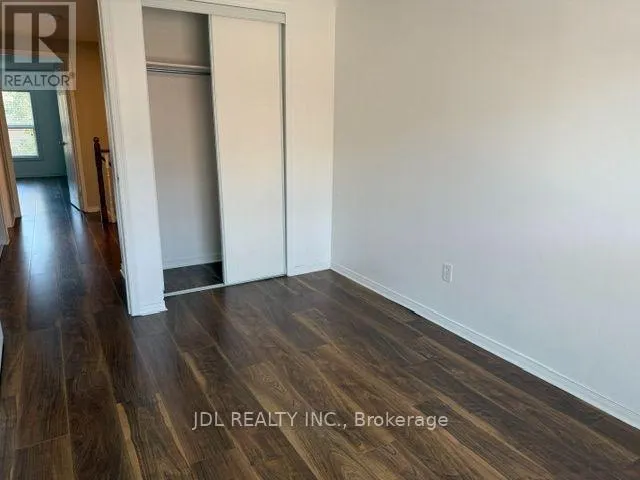 4 - 1500 REEVES GATE