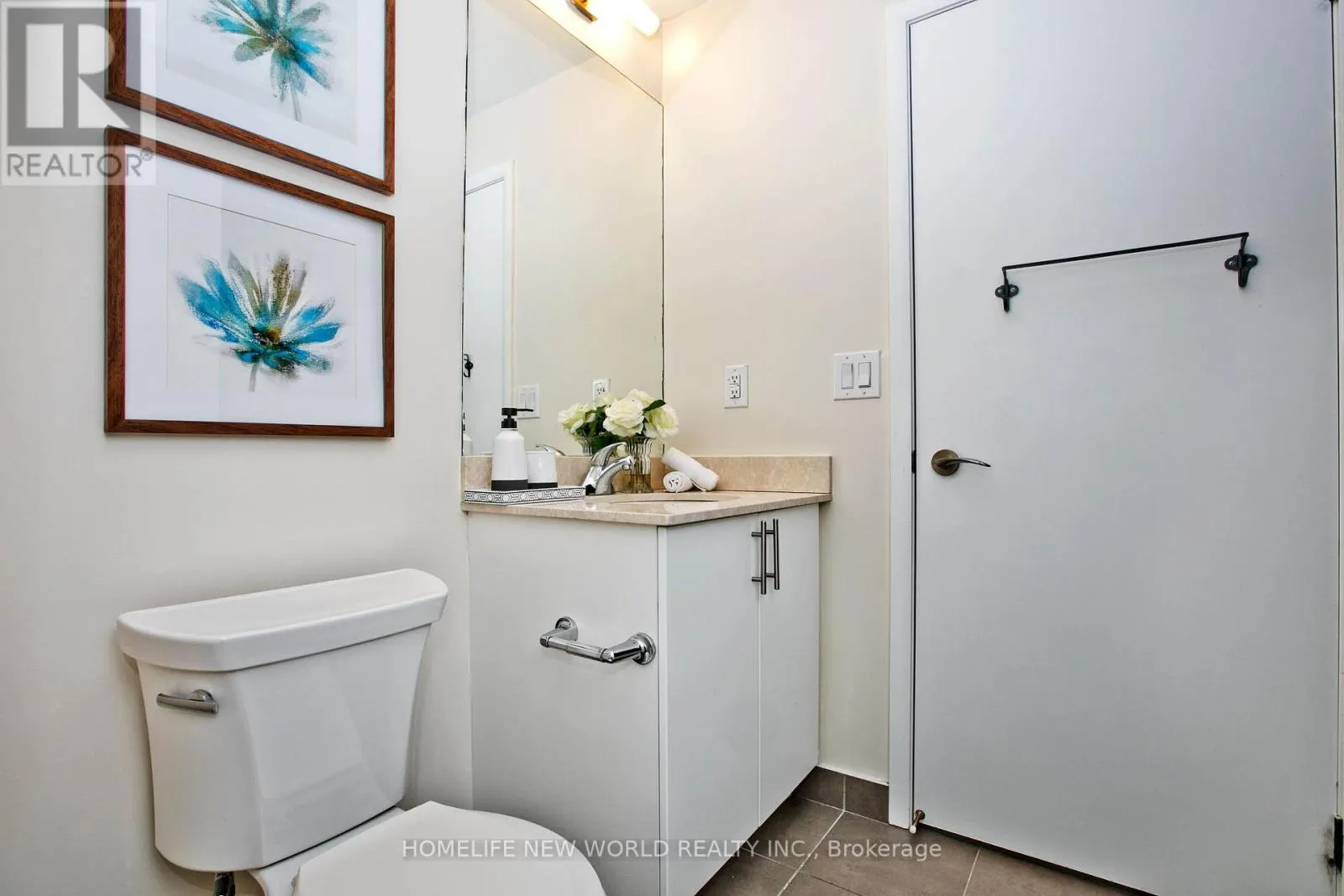 836 - 830 LAWRENCE AVENUE W