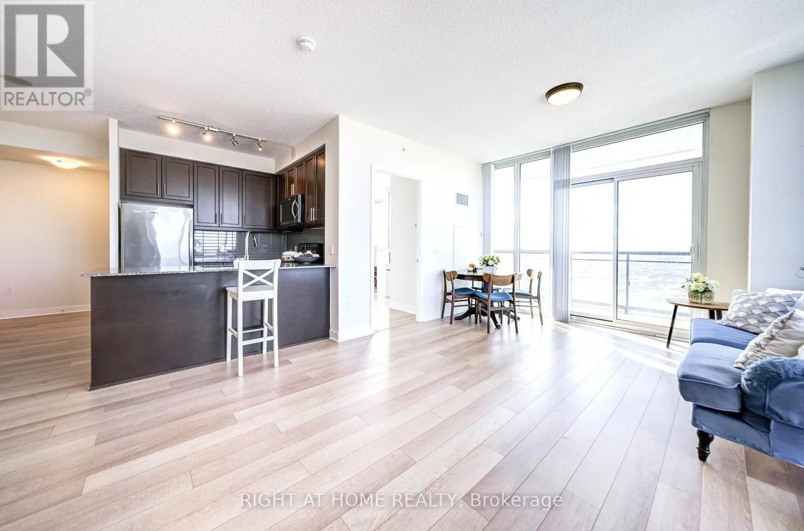 4307 - 3975 GRAND PARK DRIVE