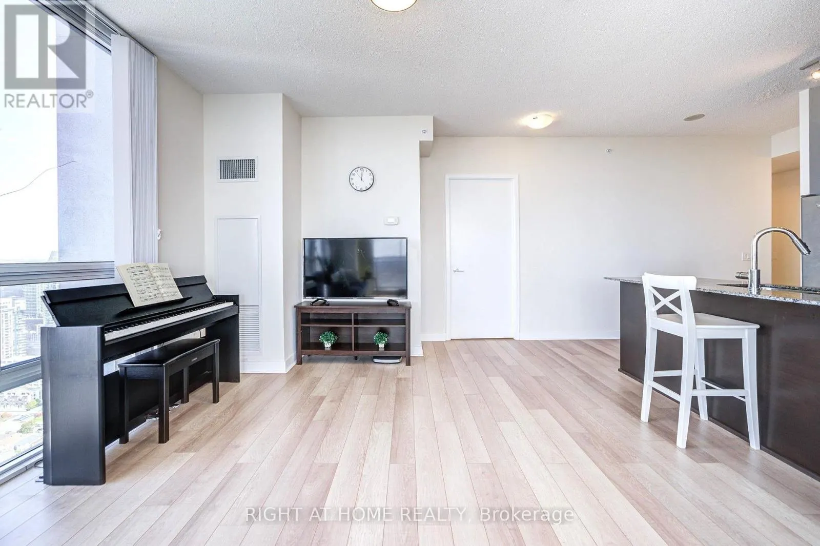 4307 - 3975 GRAND PARK DRIVE